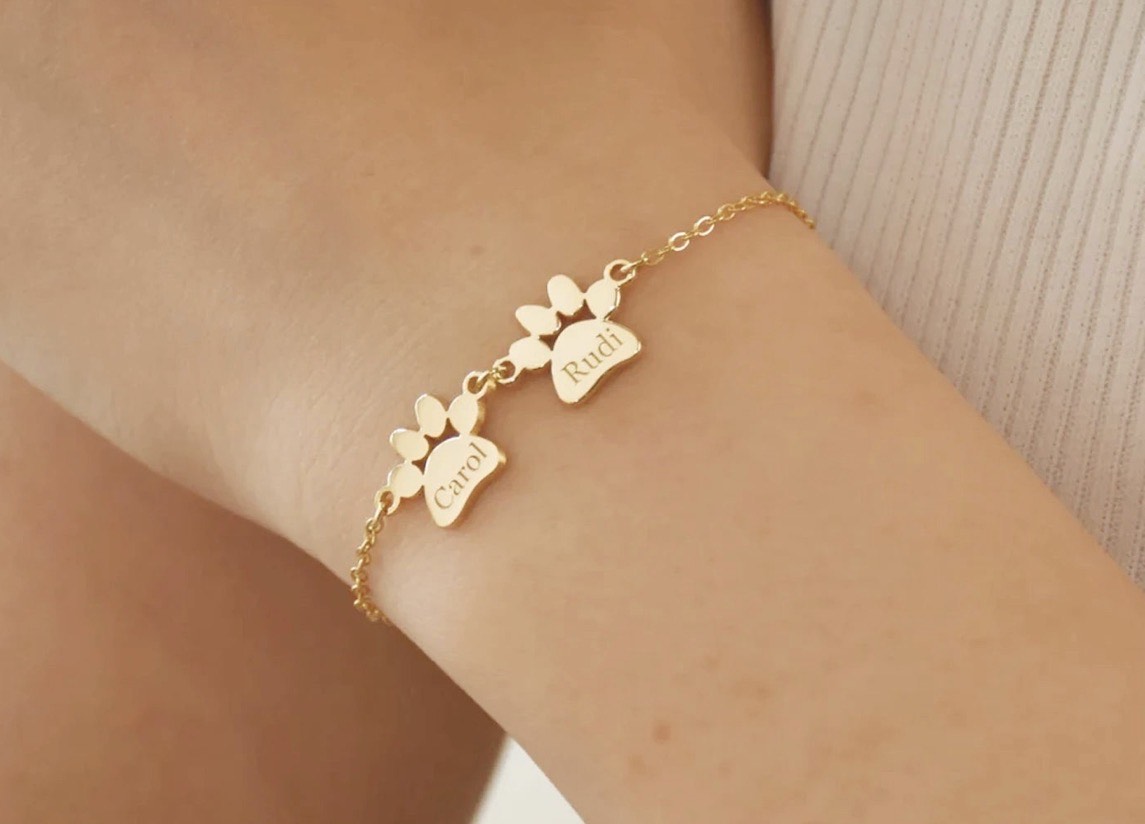 Perzonalized Paw Print B?racelet -Custom Engraved stainless steel pet NameJewelry.
